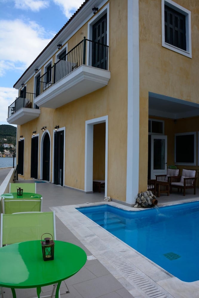 Lazareto Palace - carbon neutral hotel in Ithaki