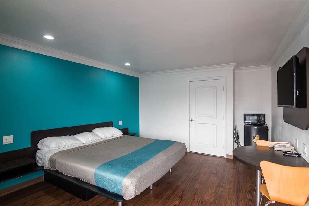 Motel 6 Norwalk CA - photo 17