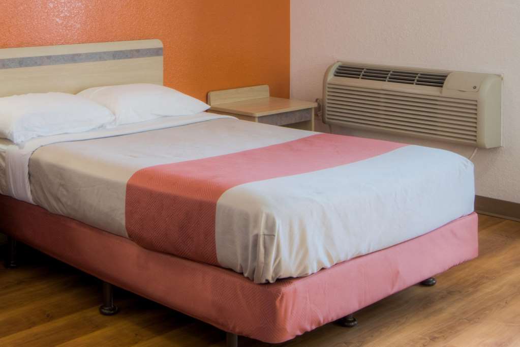 Motel 6 Niantic CT New London - photo 13