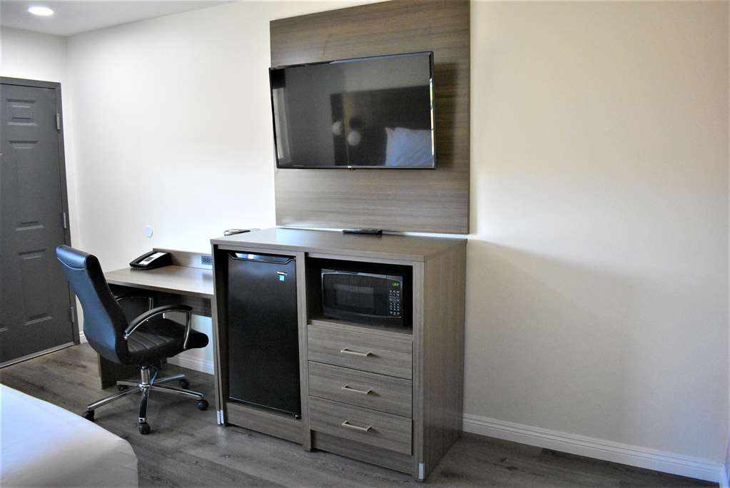 Signature Anaheim Maingate - photo 6