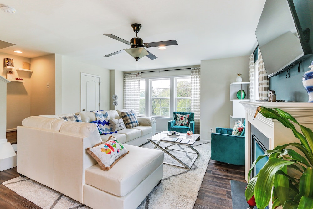 2 Mi to Hollywood Casino: Charles Town Townhome - photo 3