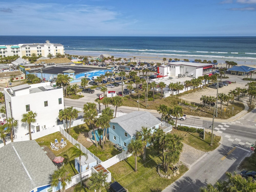 Bikini Top Duplex with Pool 2 Minutes from Beach Flagler Avenue - photo 22