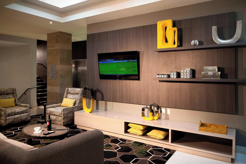 Courtyard Miami Beach South Beach - photo 3