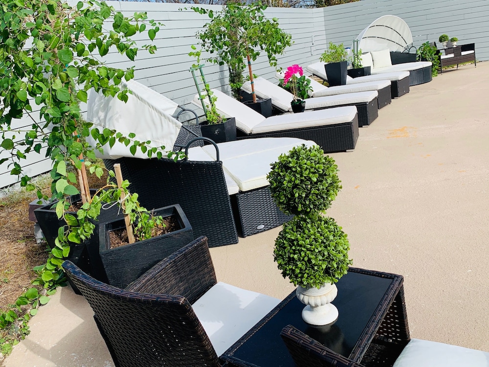 Stratus Suites Boutique Hotel - photo 33