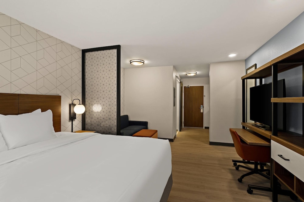 Everhome Suites Temecula - photo 15