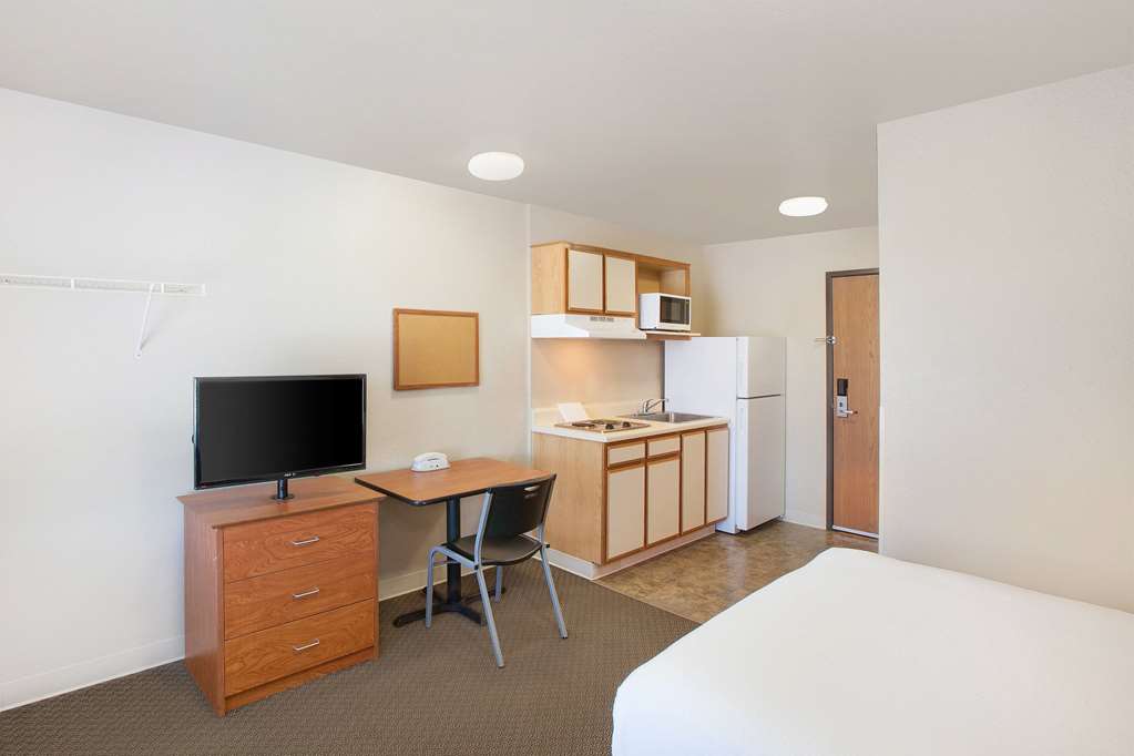 WoodSpring Suites Jacksonville Beach Blvd - photo 8