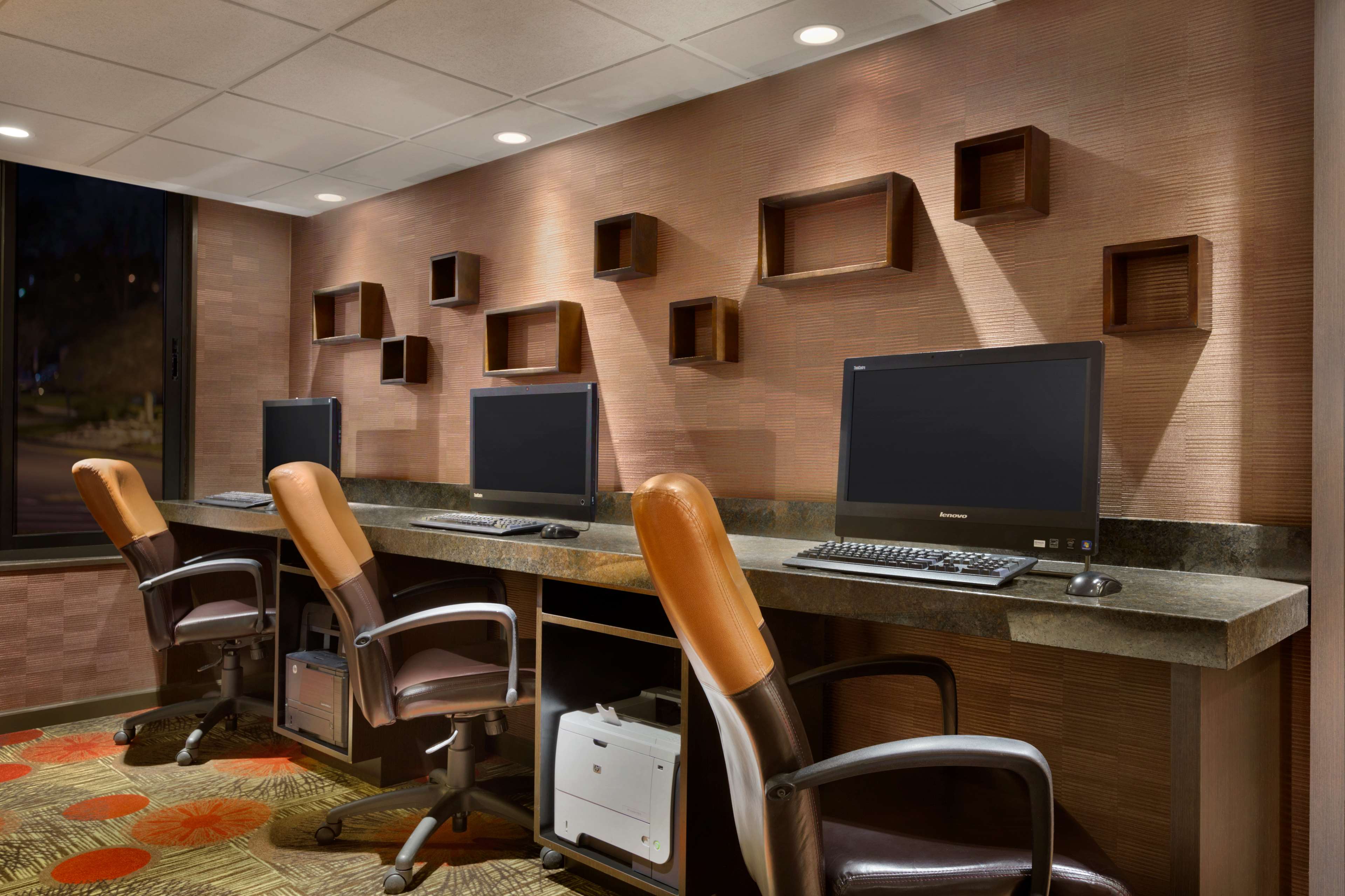 Embassy Suites by Hilton Piscataway Somerset - photo 24