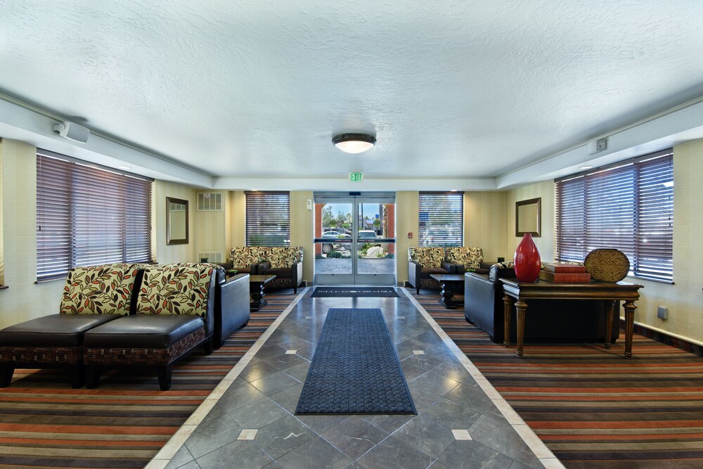 Oxnard Inn Lancaster - photo 5