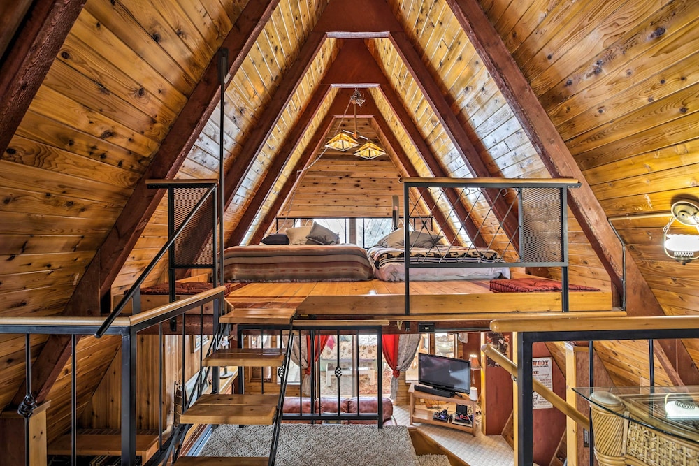 Serene Creekside Sheridan Getaway: Mountain Views - photo 3