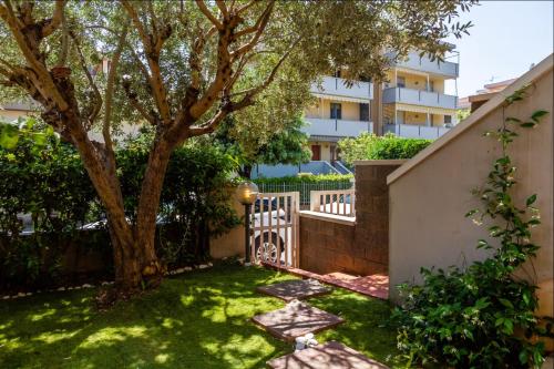 On the notes of the sea in Follonica, Italy