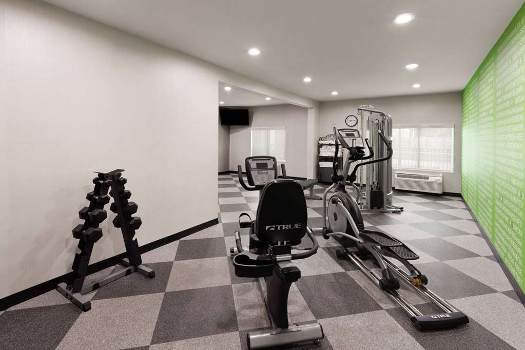 La Quinta Inn & Suites by Wyndham Loudon - photo 19