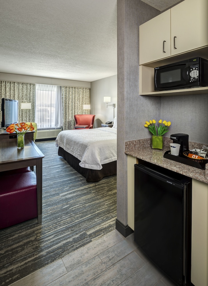 Hampton Inn & Suites Palm Desert - photo 7