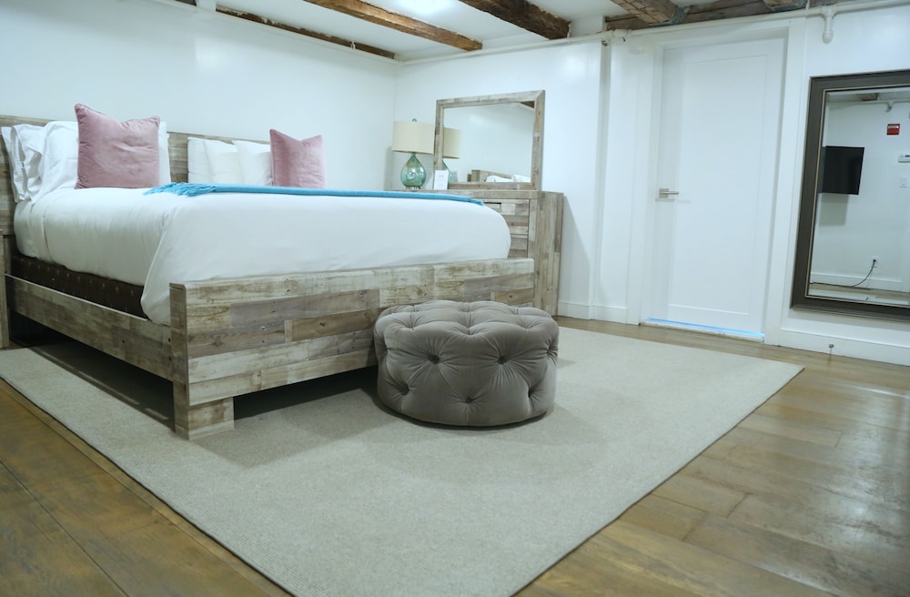 Harpoon House - photo 3