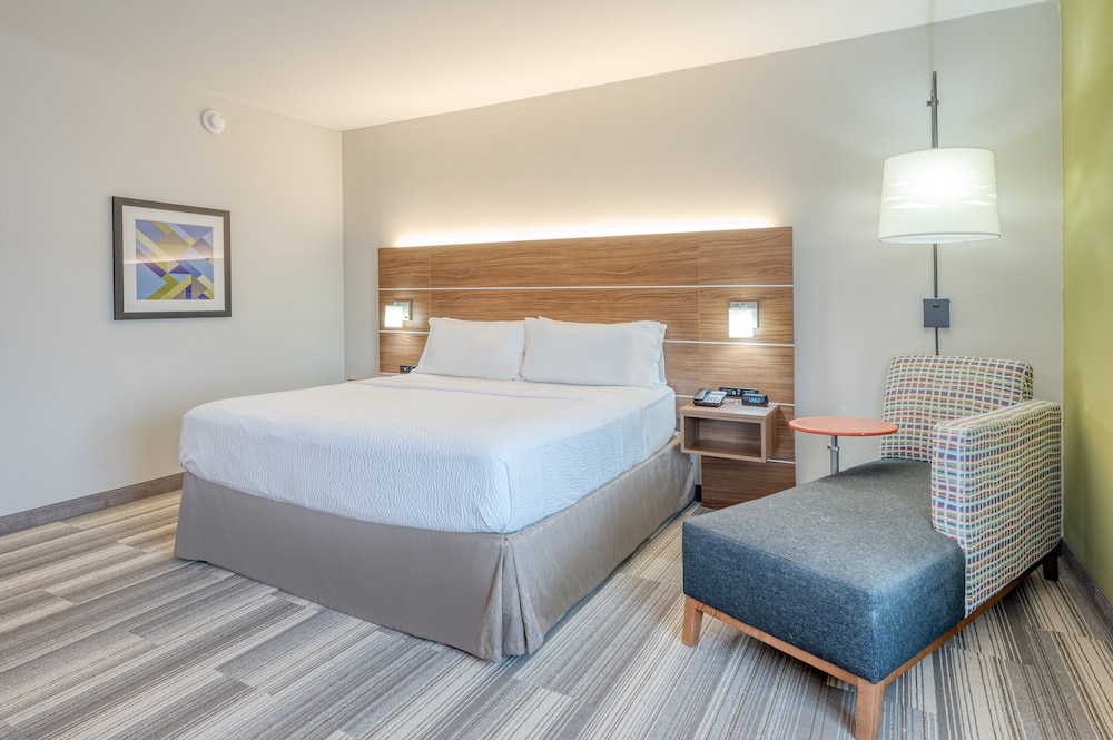 Holiday Inn Express & Suites St. Louis Chesterfield by IHG - photo 11