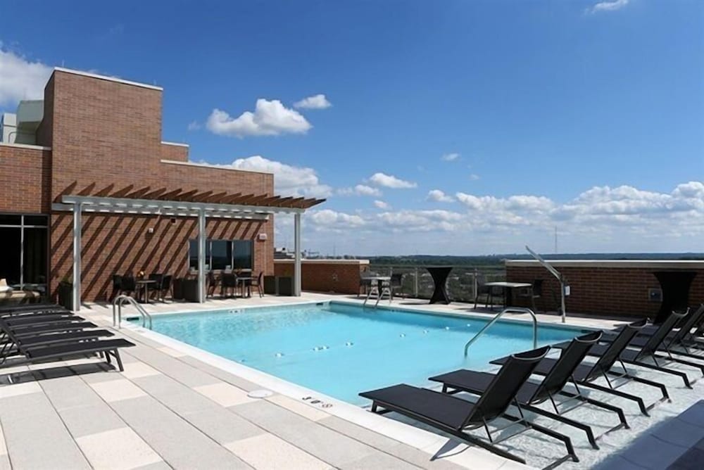 Weichert Suites at Gallery Bethesda — 4-Star Luxury Hotel in Bethesda, United States