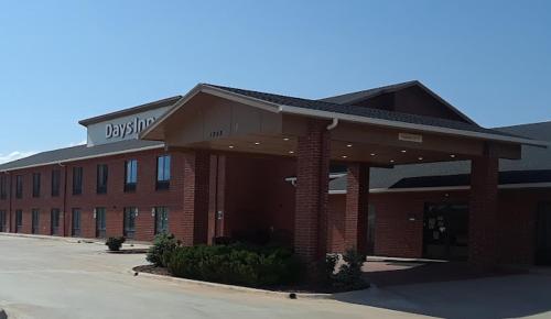 Days Inn by Wyndham Alva — hotel in Alva