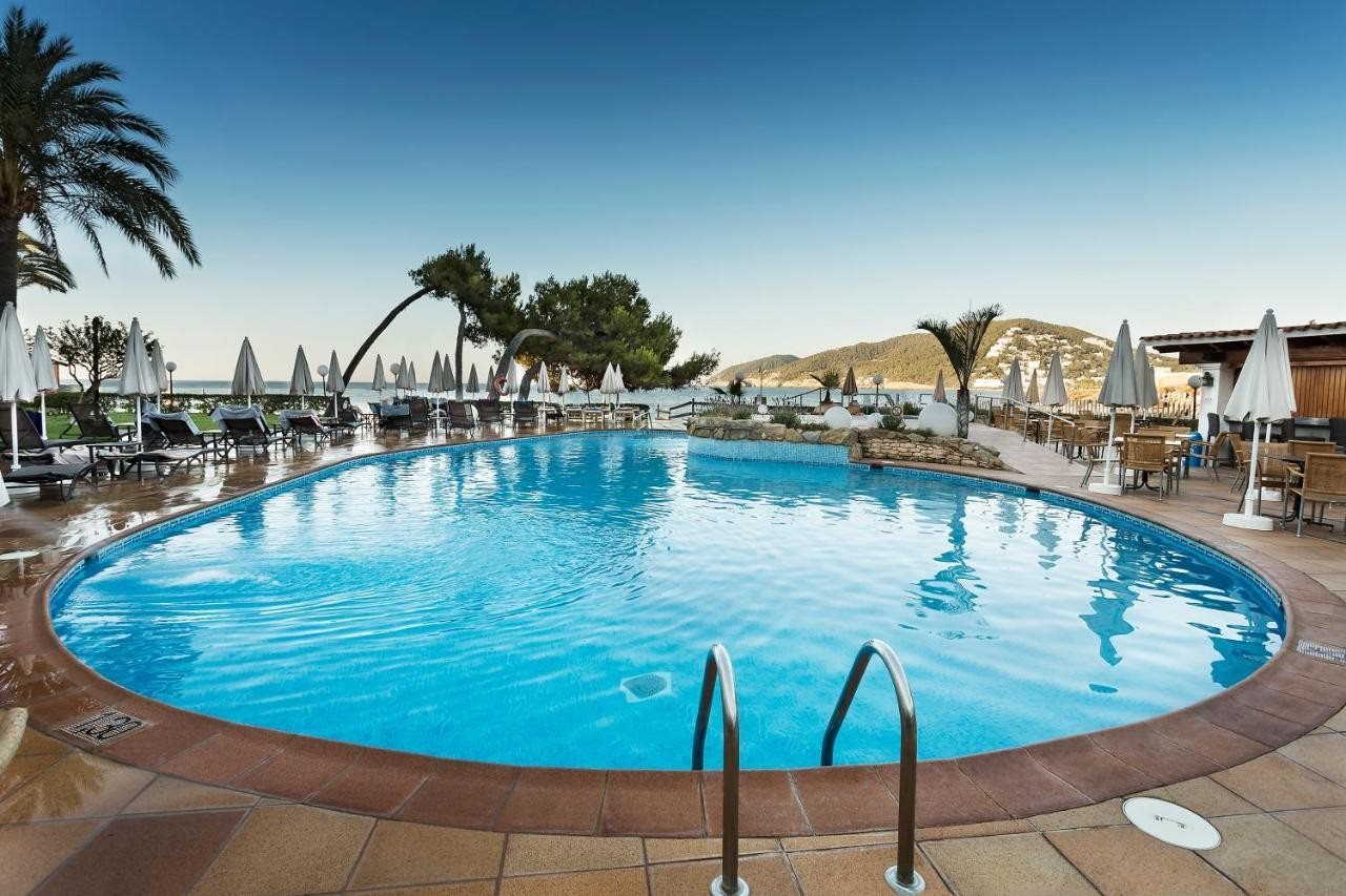 Catalonia Royal Ses Estaques Adults Only - carbon neutral hotel in Santa Eularia Des Riu
