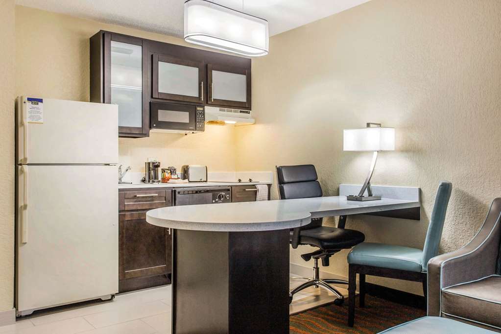 MainStay Suites Greenville Airport - photo 11