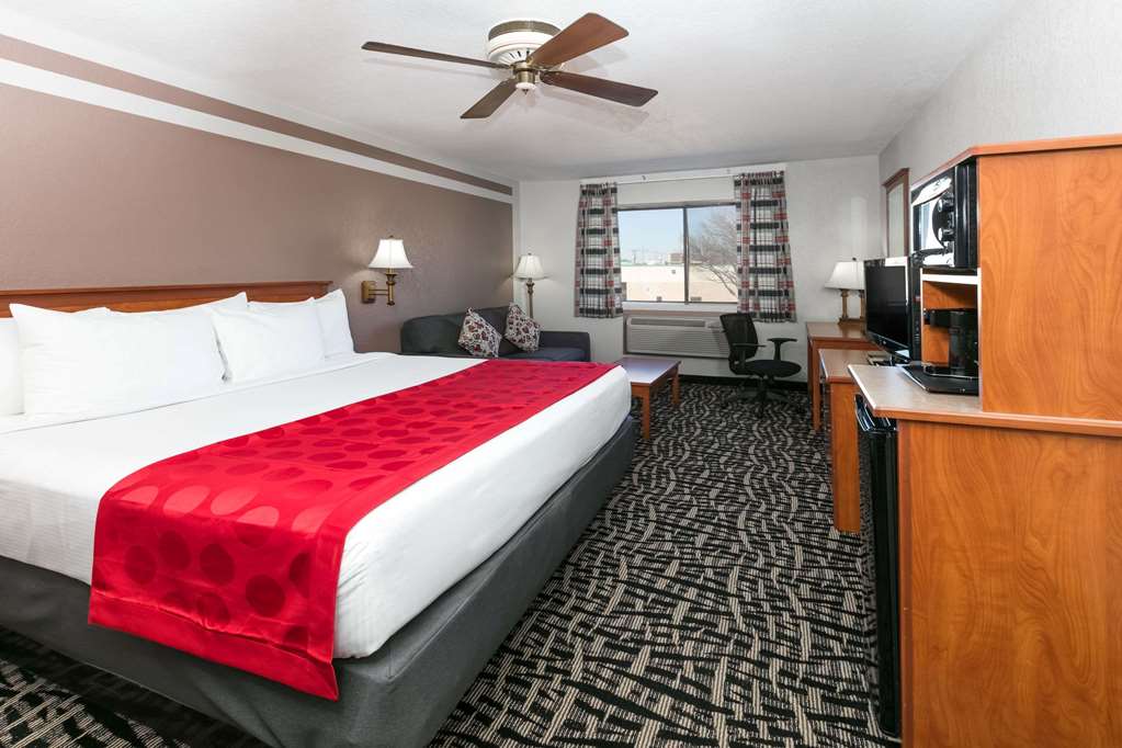 Ramada by Wyndham Oklahoma City Airport North - photo 8