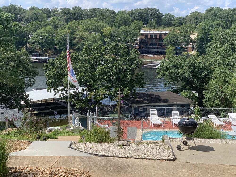 Sunset Beach Resort — hotel in Osage Beach