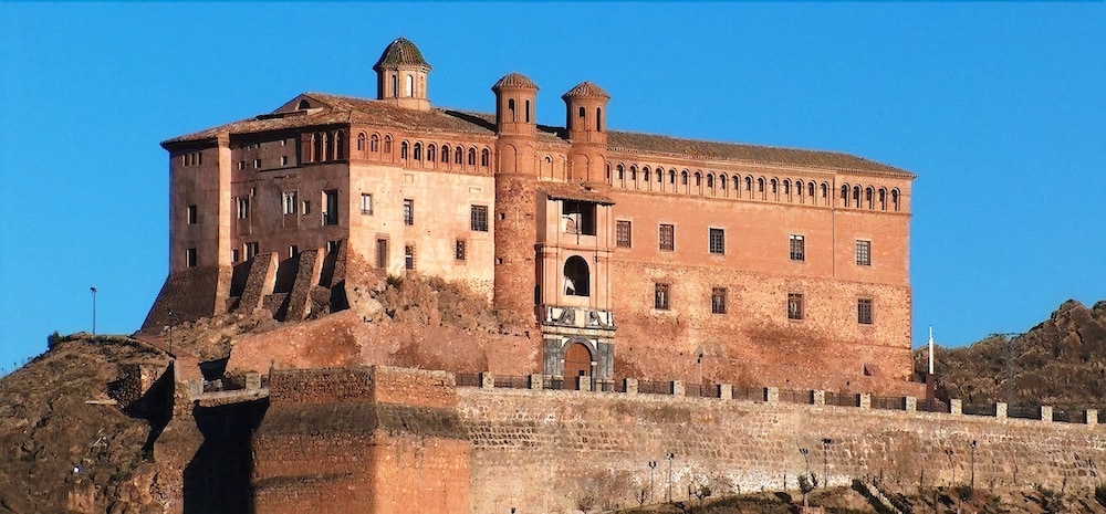 Hospedería Castillo del Papa Luna