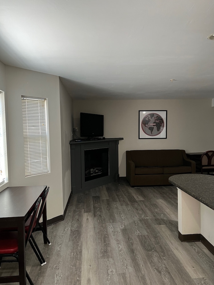 High Falls Inn and Suites - photo 5