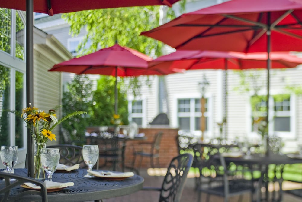 Green Mountain Suites Hotel - photo 24