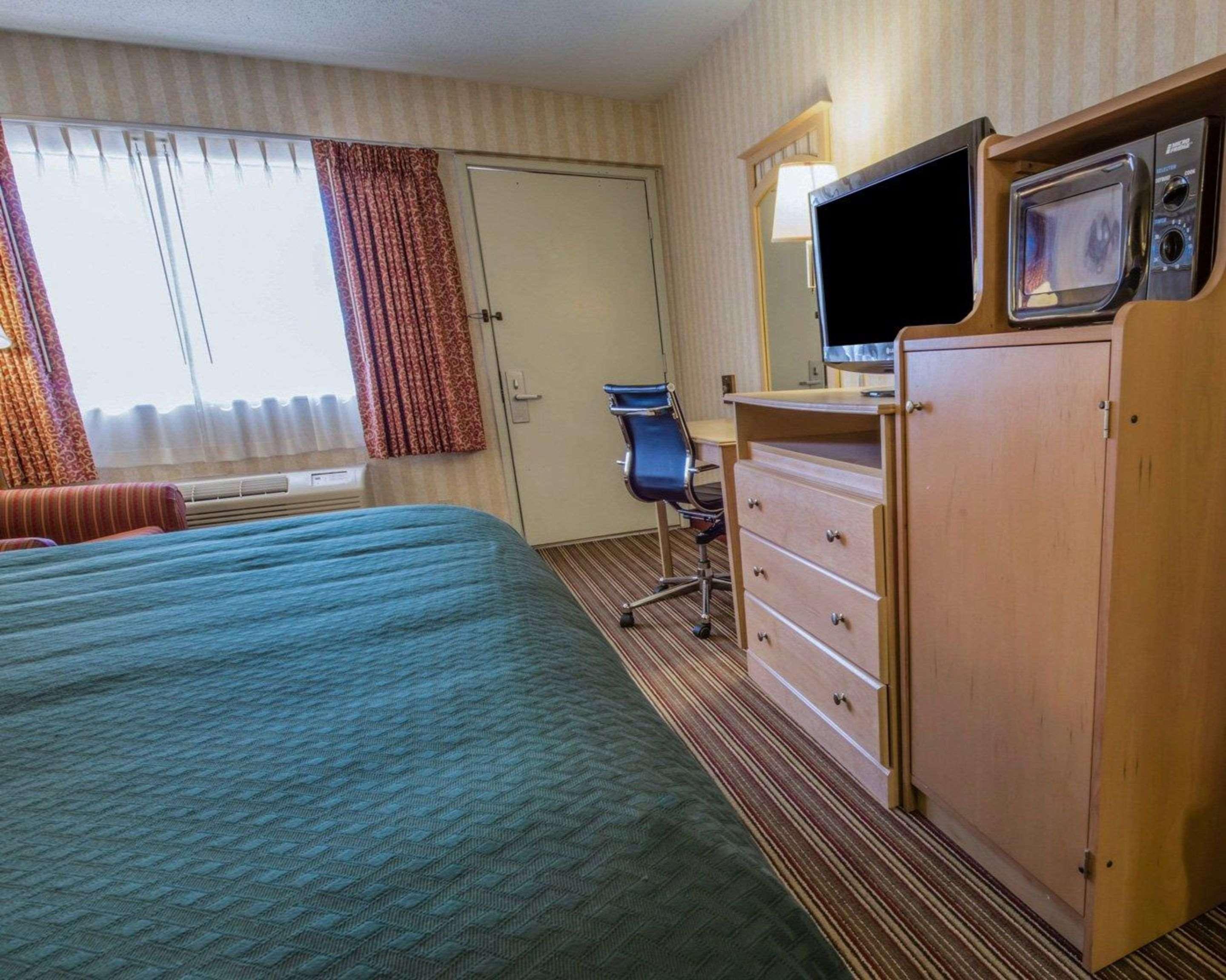 Quality Inn Barkeyville PA - photo 20