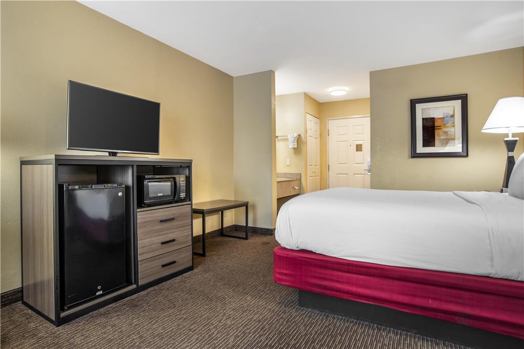 Best Western Plus Bessemer Hotel & Suites - photo 33