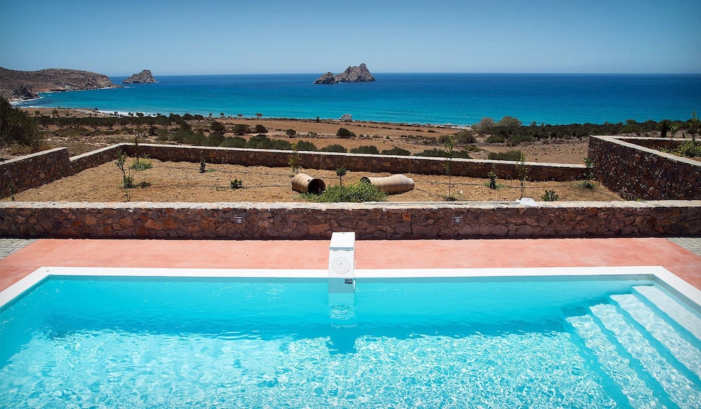 Ammothines Villas — 4-Star Luxury Hotel in Sitia, Greece