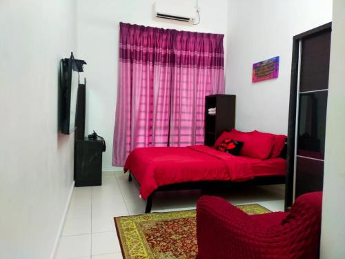 Kuantan Homestay WiFi Viu PS4 BBQ by Zaryqa — 4-Star Luxury Hotel in Kuantan, Malaysia
