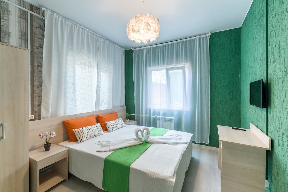 Incity Hotel — hotel in Lobnya