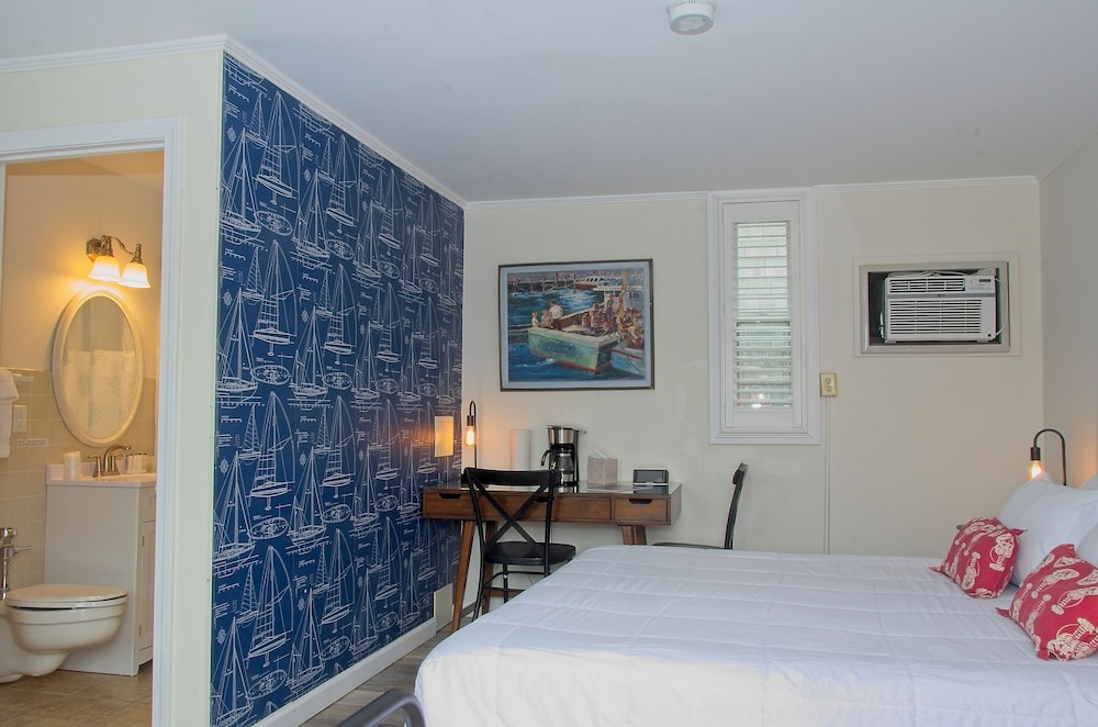 Vineyard Harbor Motel Private Beach - photo 155