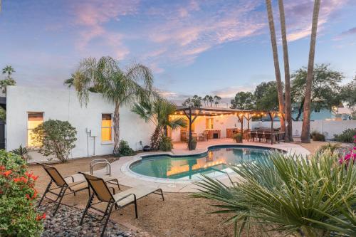 Casa Voltaire by Porter Luxury Heated Pool Spa in Scottsdale AZ — 4-Star Luxury Hotel in Scottsdale, United States