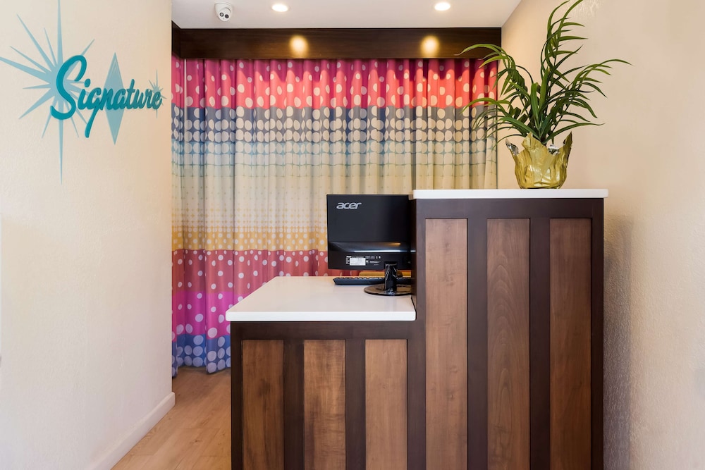Signature Inn Oakland - photo 4
