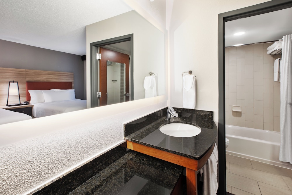 Candlewood Suites Cincinnati Northeast Mason by IHG - photo 30