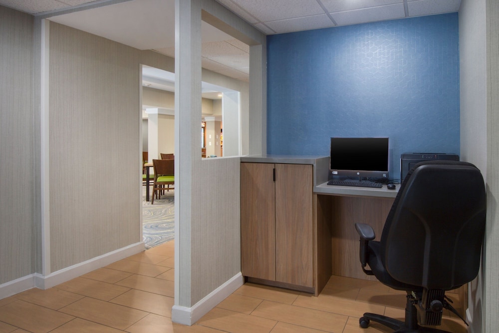Fairfield Inn By Marriott Raleigh Crabtree - photo 32