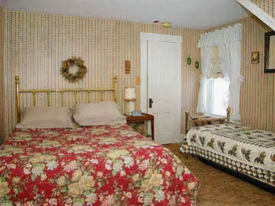 The Combes Family Inn - photo 11
