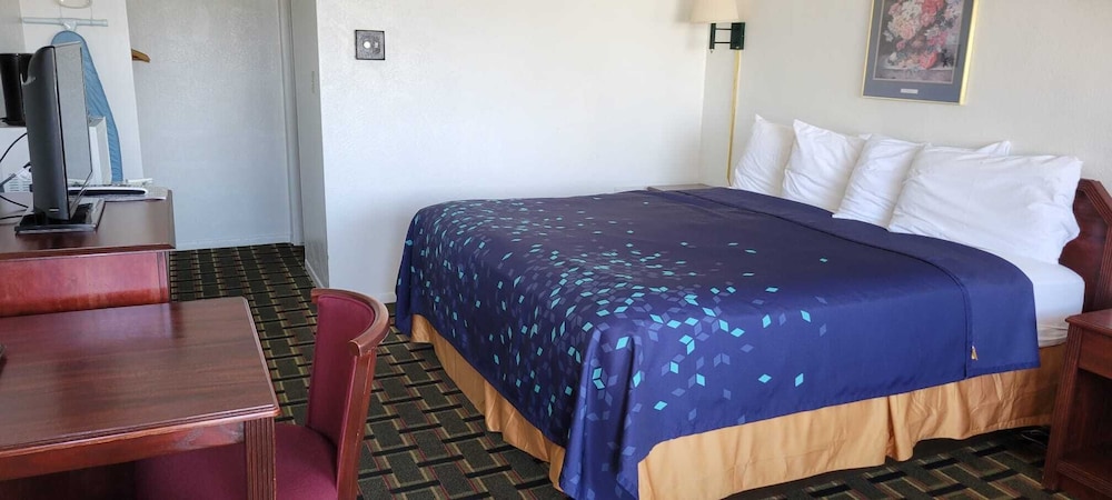 Stagecoach Motel - photo 2