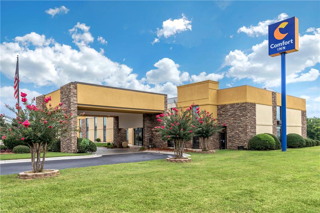Comfort Inn Shelby - photo 3
