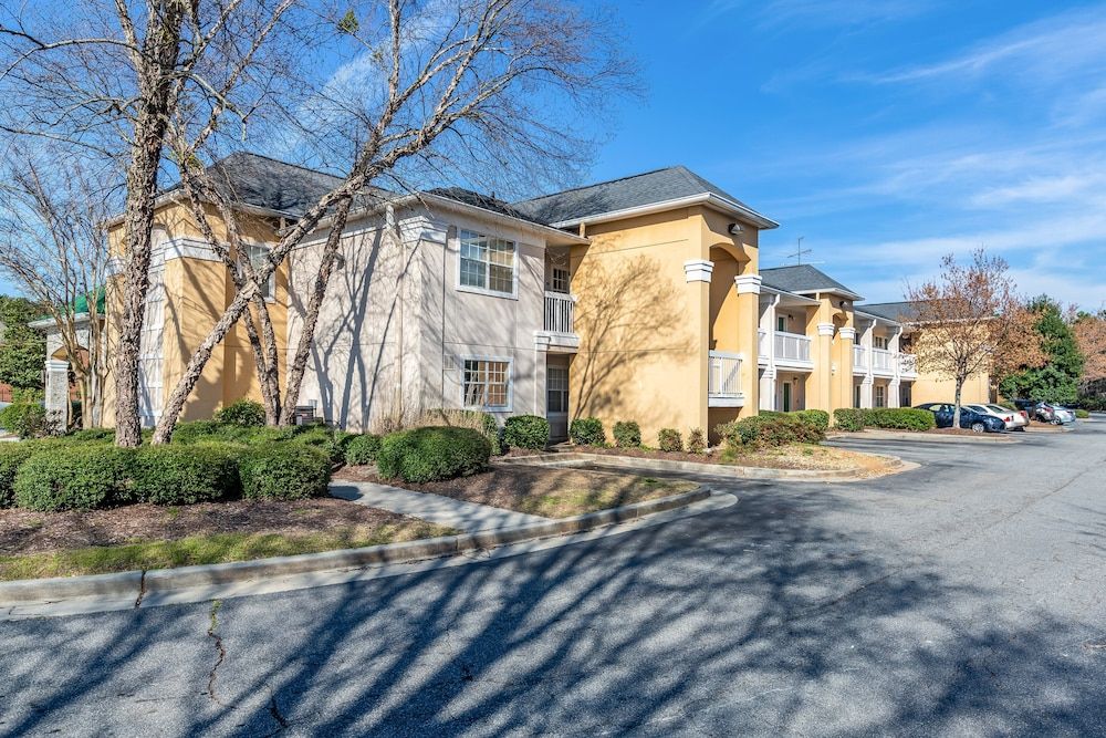 HomeTowne Studios Atlanta Peachtree Corners - photo 22