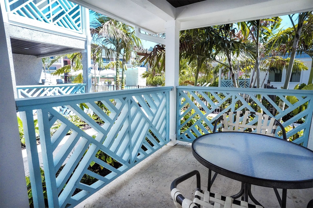 Lighthouse Resort Inn & Suites - photo 42