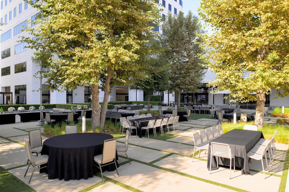 Hilton Woodland Hills Los Angeles - photo 71