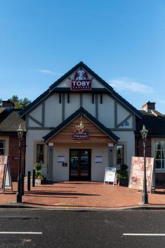 Toby Carvery Strathclyde M74 J6 by Innkeeper's Collection — hotel in Motherwell