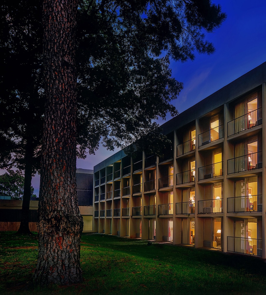 Historic Whispering Woods Hotel & Conference Center - photo 26