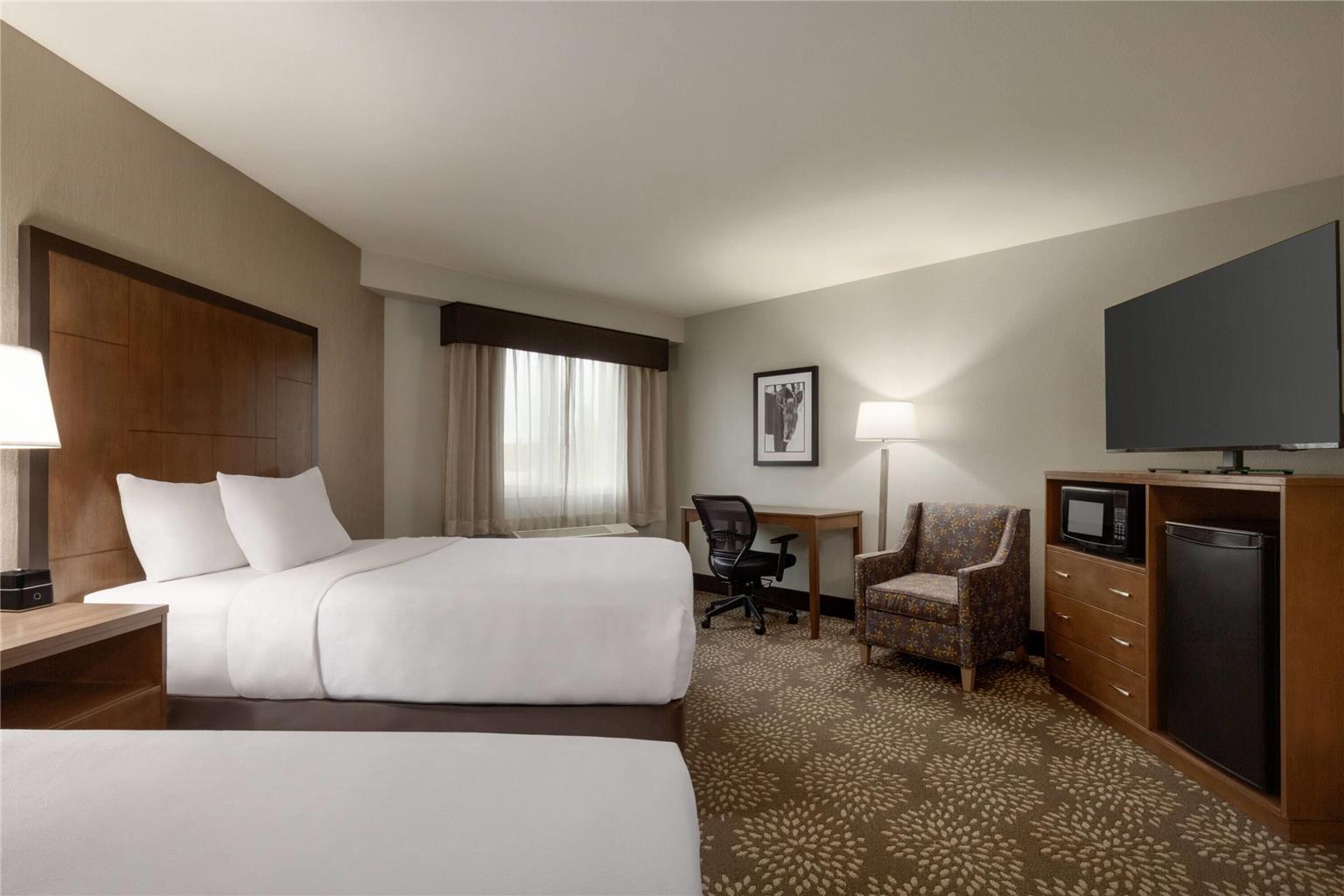 La Quinta Inn & Suites by Wyndham Fairbanks Airport - photo 32