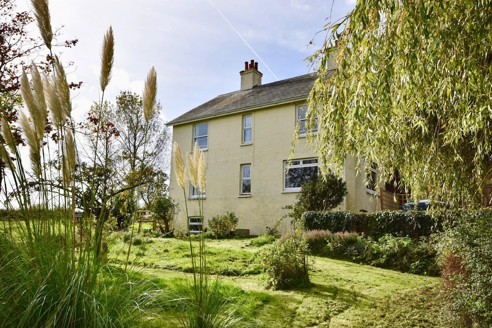 Somerton Farm — 4-Star Luxury Hotel in Cowes, United Kingdom