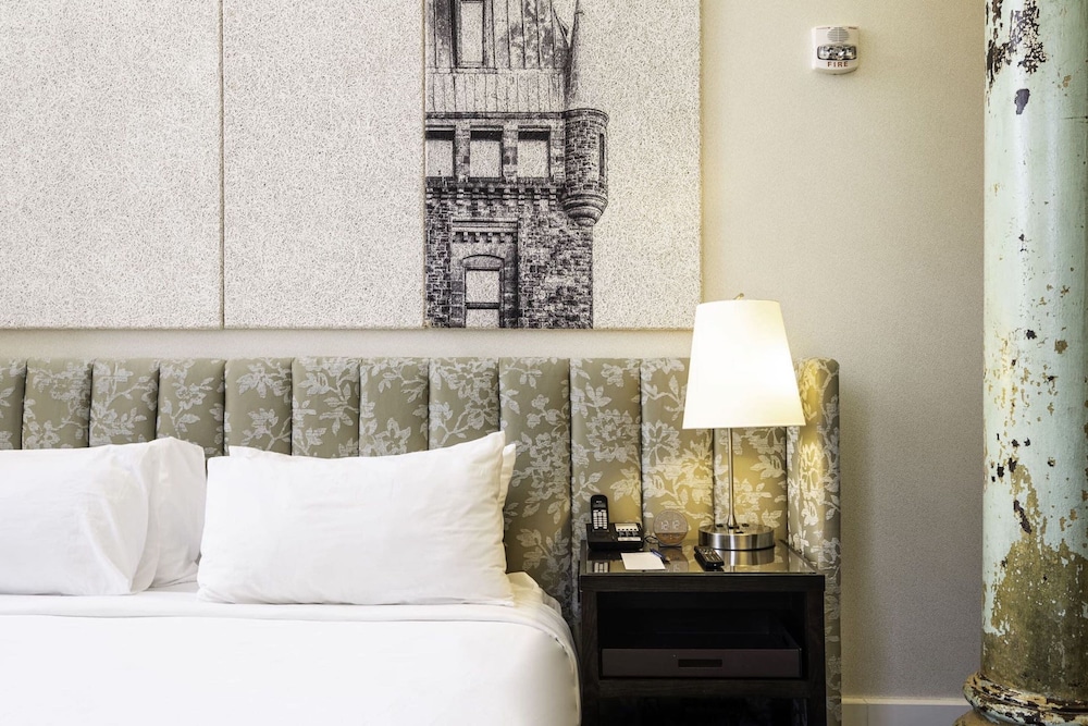 The Richardson Hotel - photo 12