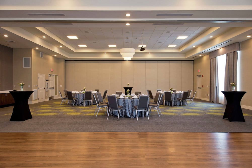Hilton Garden Inn Martinsburg - photo 57