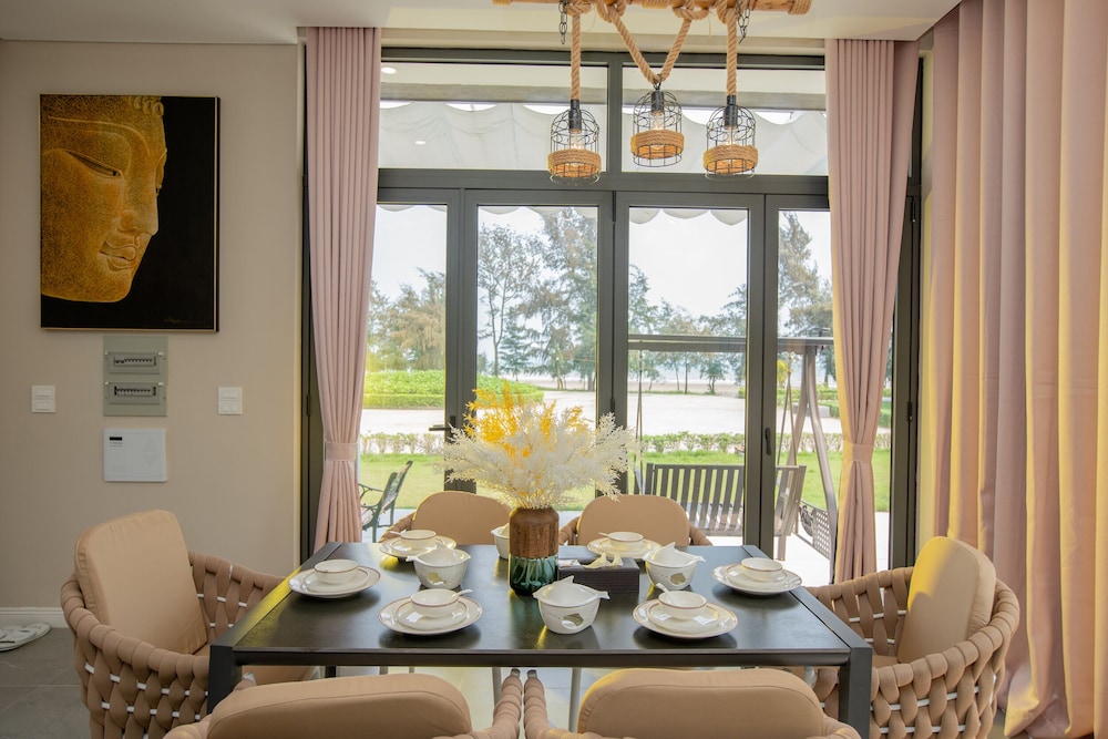 Solar LuxStay Villa Long Beach — 4-Star Luxury Hotel in Mong Cai, Vietnam